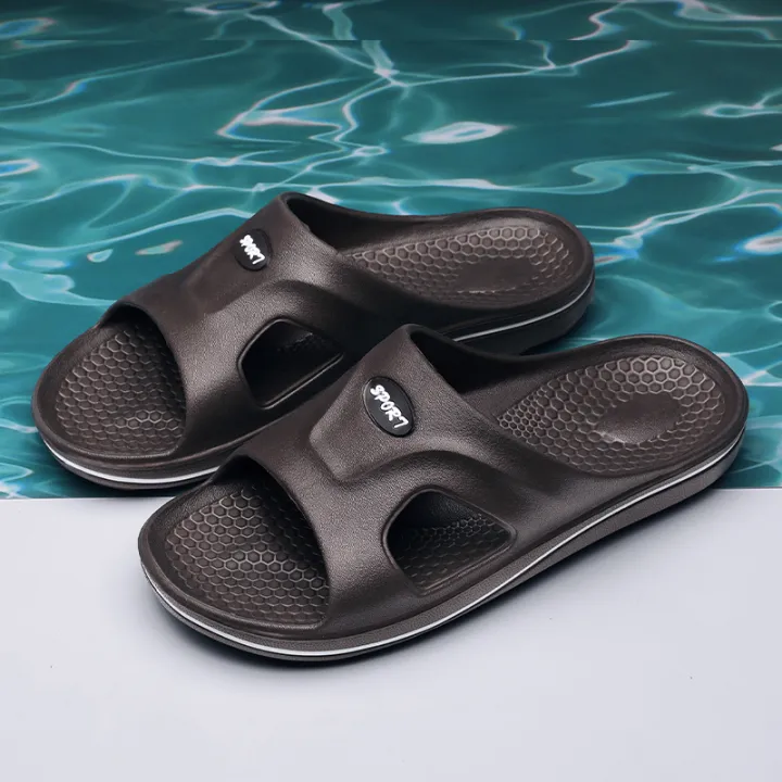 New%20slippers%20men's%20summer%202025%20new%20trend%20home%20indoor%20bathroom%20bathing%20leisure%20wear-resistant%20outdoor%20beach%20shoes%20light%2040-45%20-%20Image%203