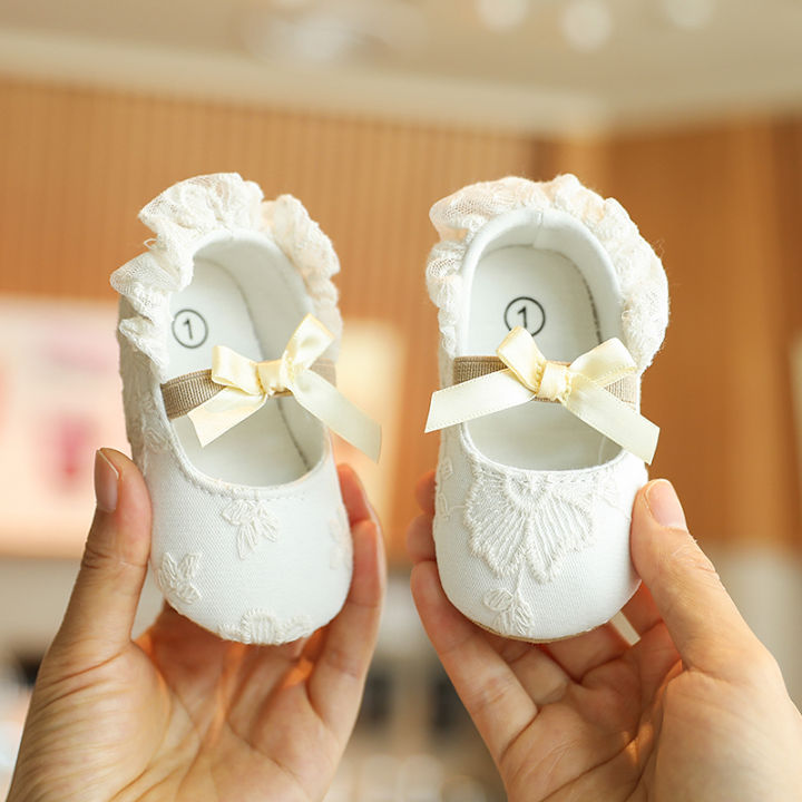 Cute%20White%20Lace%20Baby%20Girl%20Princess%20shoes%20%20Baby%20Moccasins%20Moccs%20Shoes%20Bow%20Fringe%20%20Soled%20Non-slip%20Footwear%20Crib%20Shoes%20-%20Image%205