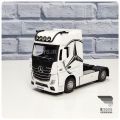 1:24 diecast Mercedes Benz actors truck trailer alloy model. 