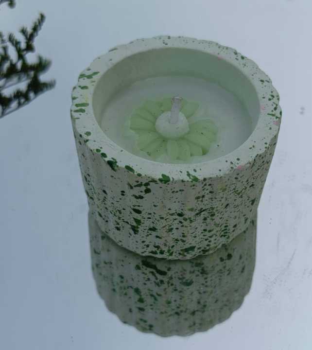 Flower%20Scented%20Candles%20-%20Random%20Colour%20-%20No%20Choice%20-%20Image%202