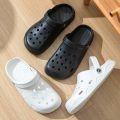 Fashion Women Slippers New Summer Slippers Outdoor Beach Slippers Classic Soft Men Garden Slippers Home Men Clogs Slippers. 