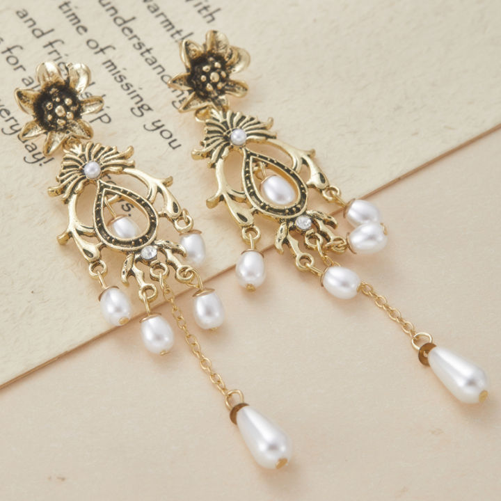 French%20Retro%20Light%20Luxury%20Needle%20Flower%20Imitation%20Pearl%20Style%20Water%20Droplet%20Tassel%20Earring%20Medieval%20Vintage%20Court%20Style%20Earrings%20-%20Image%205