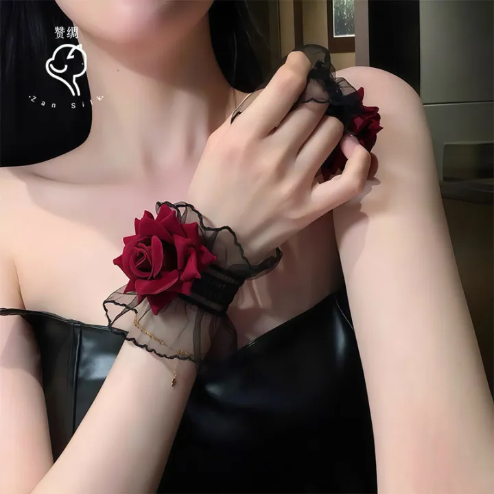 Lolita%20Short%20Hand%20Sleeve%20Gloves%20Lace%20Rose%20Flower%20Wrist%20Cuffs%20Ruffled%20Floral%20Elastic%20Bracelet%20Women%20Cosplay%20Clothing%20Wristband%20-%20Image%204