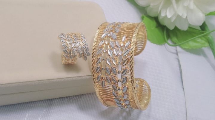 Bangles%20and%20Ring%20Stainless%20Steel%20-%20Image%203