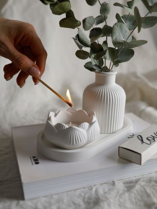 Set%20of%203%20Elegant%20Ceramic%20Mini%20Vases%20for%20Home%20Decor%20Unique%20Table%20Centerpieces%20for%20Living%20Room%20and%20Office%20-%20Image%202