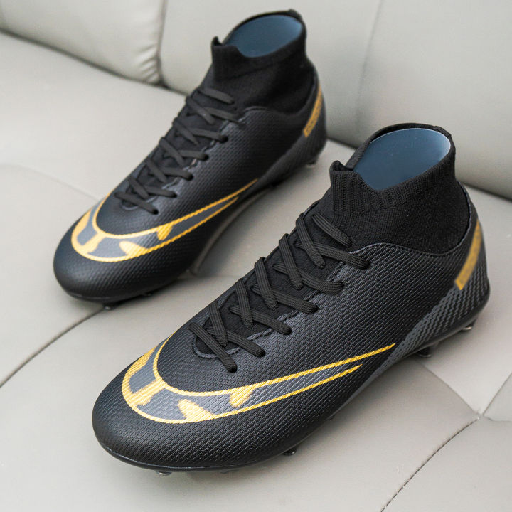 Premium%20high-top%20football%20shoes%20FG%20long%20studs%20and%20TF%20short%20studs,%20suitable%20for%20both%20men%20and%20women,%20offer%20comfort.%20Sole%20spikes%20-%20Image%204