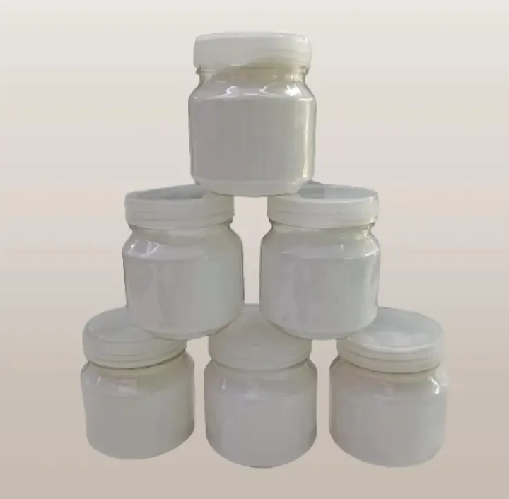 Carrom%20Board%20Boric%20Powder%20-%20Bottle%20-%201%20pcs%20-%20Image%205