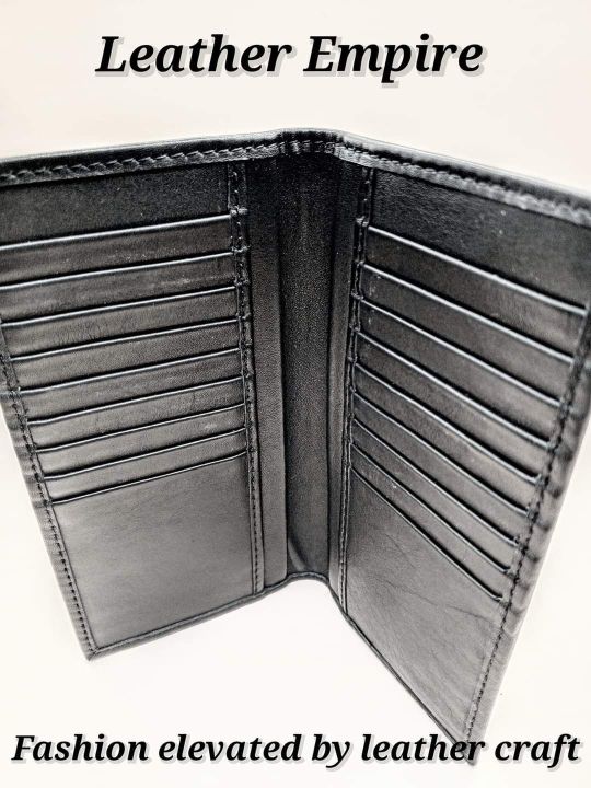 Premium%20Cow%20Leather%20Men's%20Wallet%20with%20Multiple%20Card%20Slots%20and%20Cash%20Compartments%20-%20Image%2010