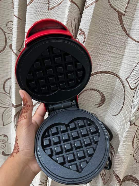 Heart shaped waffle maker