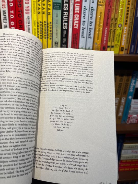 The%2048%20Laws%20of%20Power%20-%20Robert%20Greene%20(Small%20Size)%20-%20Image%204