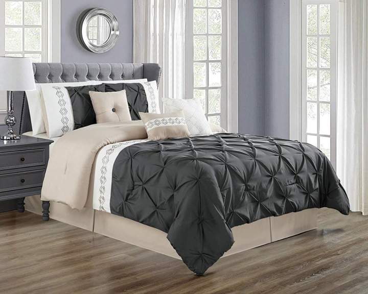 Bed%20sheet%20set%20with%20quilt%20cover%20-%20Image%208