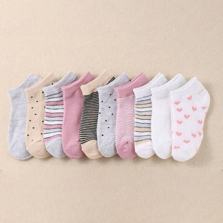 10%20Pairs%20Adorable%20Kid's%20Socks%20-%20Comfortable%20Socks%20Suitable%20for%20Boys%20and%20Girls,%20Featuring%20Stripes%20and%20Heart-Shaped%20Patterns%20-%20Image%203