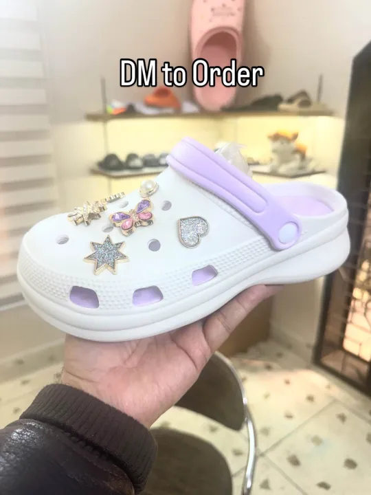 Ladies%20Comfortable%20Clogs%20with%20Cute%20Charms%20%E2%80%93%20Lightweight%20Slip-On%20Daily%20Wear%20Shoes%20-%20Image%204