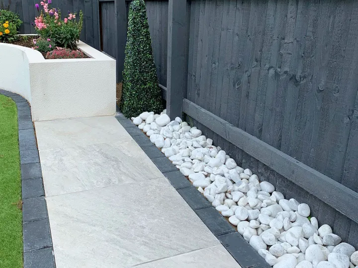 White%20big%20Pebbles/%20Stones%20for%20Garden%20and%0AAquarium%201%20kg%20pack%20-%20Image%205