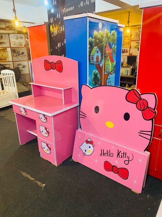 hello%20kitty%20kid%E2%80%99s%20furniture%20-%20Image%203