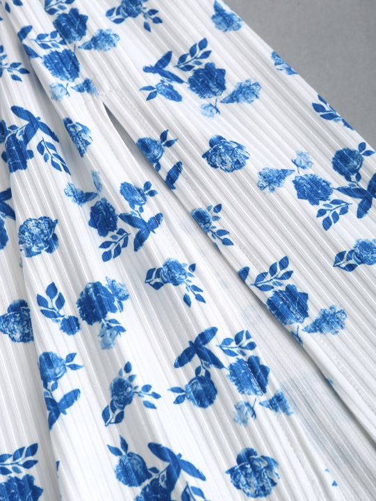 Spring/Summer%202024%20European%20and%20American%20Fashion%20Explosion%20Printing%20Knit%20Simple%20Sleeveless%20Suspender%20Dress%20with%20Leaking%20Back%20and%20-%20Image%204