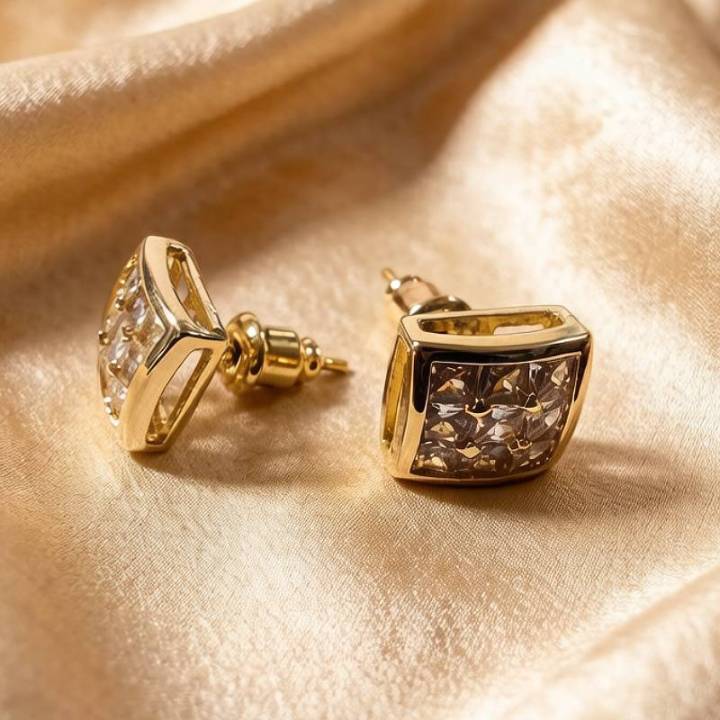 Huitan%20Luxury%20Gold%20Color%20Square%20Stud%20Earrings%20Women%20Ear%20Piercing%20with%20CZ%20Stone%20Simple%20Stylish%20Cool%20Earrings%20Hip%20Hop%20Jewelry%20-%20Image%204