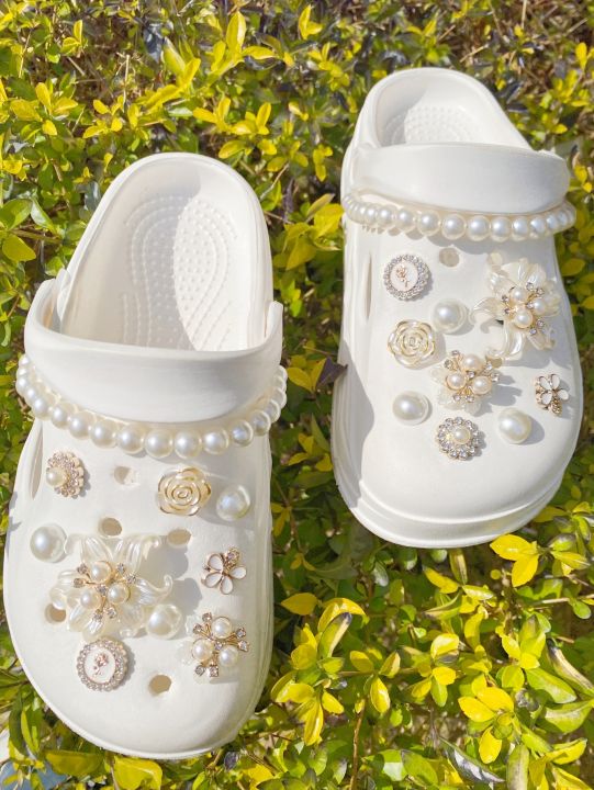 20%20white%20camellias,%20ABS%20pearl%20chain%20DIY%20detachable%20shoe%20accessories,%20suitable%20for%20women%20sandals,%20slippers,%20beach%20bag%20multi-funct%20-%20Image%203