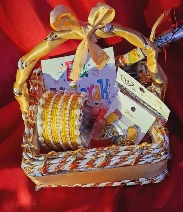 Customize%20gift%20basket%20for%20girls%20-%20Image%203