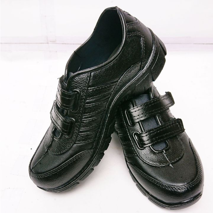 Kadam%20School%20Shoes%20for%20Boys%20%20,%20Formal%20School%20Shoes%20,%20Black%20School%20Shoes%20-%20Image%202