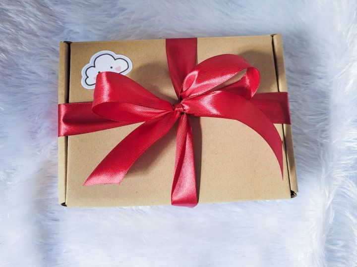 Chocolate%20Gift%20Box%20(12%20Pcs)%20%7C%20Low%20Price%20Sweet%20Gift%20for%20Valentine,%20Birthday%20&%20Couples%20-%20Image%204