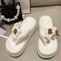 Women's Flip-Flops for Outdoor Wear, Ultra-Light Eva Material, Thick-Soled, Non-Slip, Wear-Resistant, Summer New Versatile Fashion Flip-Flops for Shopping and Beach.