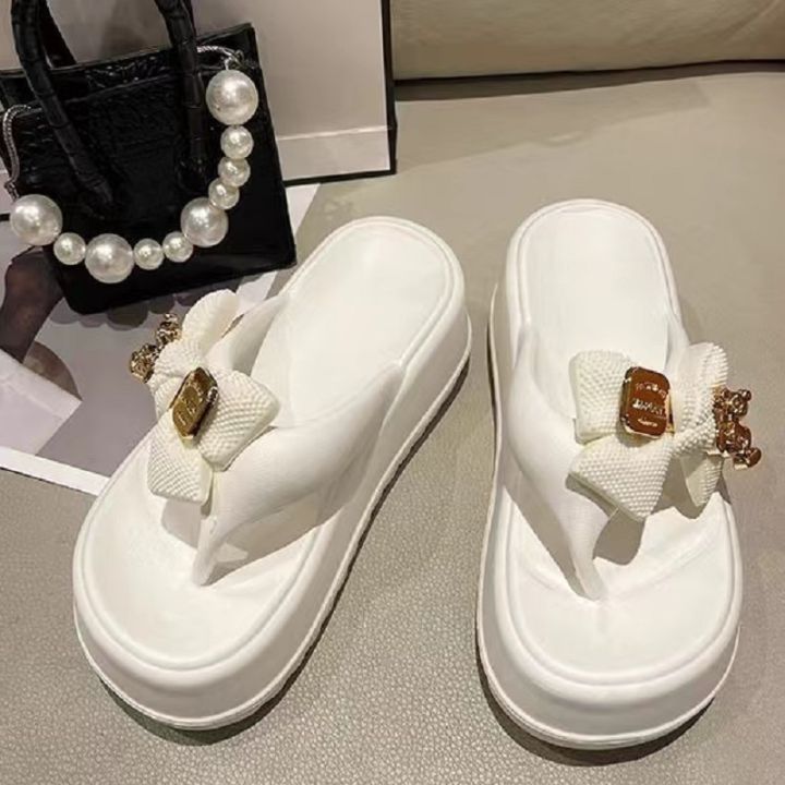 Women's%20Flip-Flops%20for%20Outdoor%20Wear,%20Ultra-Light%20Eva%20Material,%20Thick-Soled,%20Non-Slip,%20Wear-Resistant,%20Summer%20New%20Versatile%20Fashion%20Flip-Flops%20for%20Shopping%20and%20Beach%20-%20Image%203