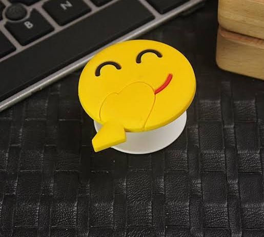 Pack%20of%202%20-%20Emoji%20/%20Smiles%20Pop%20Socket%20Universal%20For%20All%20Mobile%20Phones%20And%20Tablets%20-%20Image%203