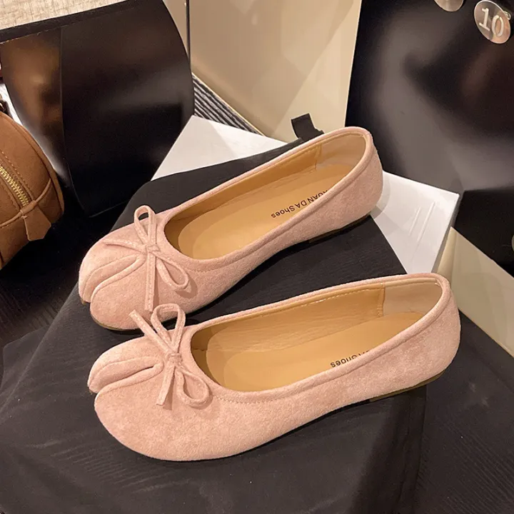 Fashion%20Suede%20Split%20Toe%20Women%20Bow%20Tabi%20Ballet%20Flats%20Spring%20Autumn%20Comfortable%20Walking%20Lazy%20Loafers%20Casual%20Girls%20Dance%20Shoes%20-%20Image%204