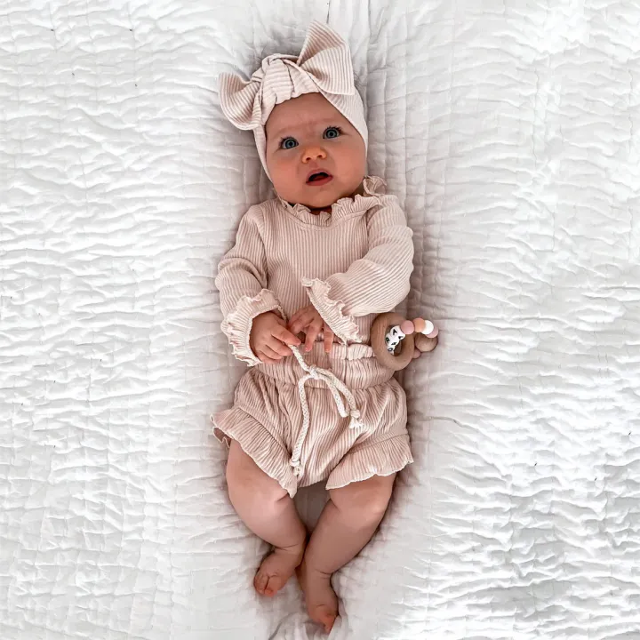 2Pcs%20Infant%20Baby%20Girl%20Clothes%20Set%20Cotton%20Ruffle%20Newborn%20Girl%20Romper%20Tops%20+%20Bloomer%20Baby%20Outfits%20Spring%20Summer%20Baby%20Girl%20Clothing%20-%20Image%204