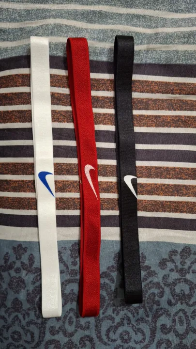 3%20pcs%20Women%20Men%20Elastic%20Sports%20Football%20Yoga%20Hairband%20Headband%20Hair%20Rope%20(%20Red%20and%20Black%20and%20white%20)%20-%20Image%202
