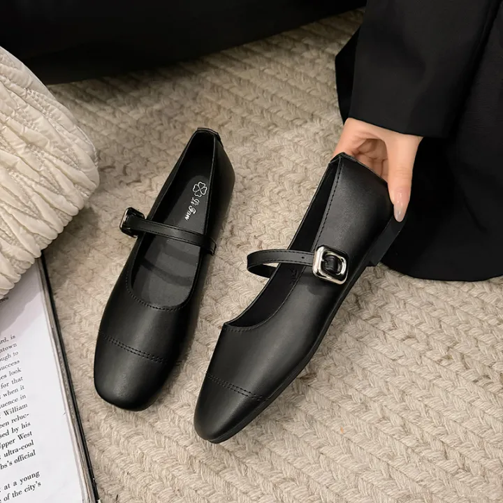 New%20style%20of%20retro%20soft%20leather%20Mary%20Jane%20women's%20shoes%20elegant%20French%20style%20small%20buckle%20flat%20sole%20fashionable%20single%20shoes2025%20-%20Image%202