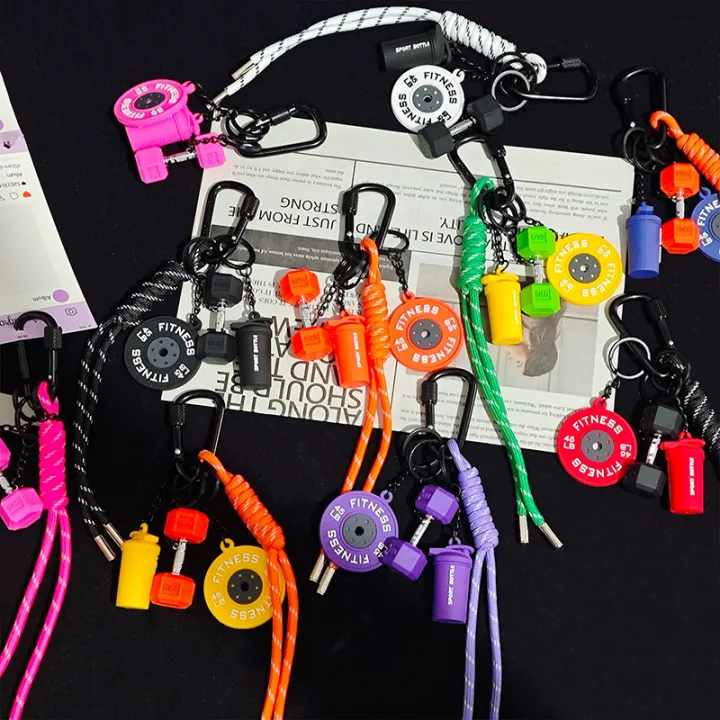 Fitness%20Keychain%20for%20Gym%20Lovers%20Premium%20%20Sports%20Enthusiasts%20Accessories%20for%20Workout%20Bags%20Water%20Bottles%20D-shaped%20Buckle%20-%20Image%206