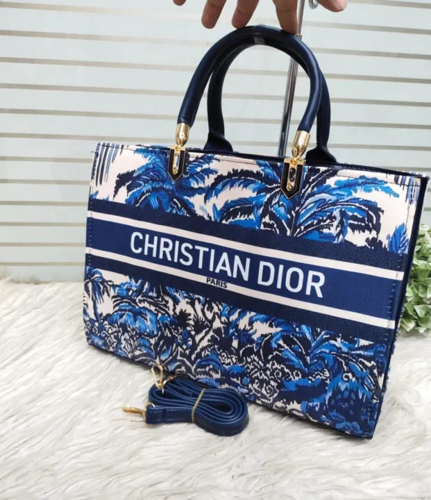 Christian%20Dior%20Trendy%20Handbags%20for%20Women%20-%20Designer%20Shoulder%20&%20Crossbody%20Bags%20-%20Image%203