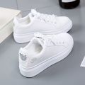 Spring Women Casual Shoes White Breathable Embroidered Flower Lace-Up Women Sneakers Fashion Korean Version Women Tennis Shoes.