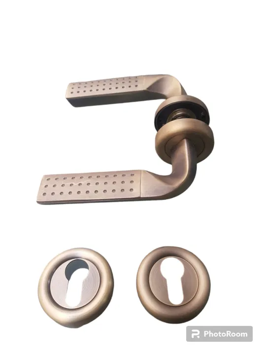 AB%20colour%20Handle%20Lock,%20With%20Brass%20Body%20and%20Cylinder%20and%20computerized%20keys%20-%20Image%203