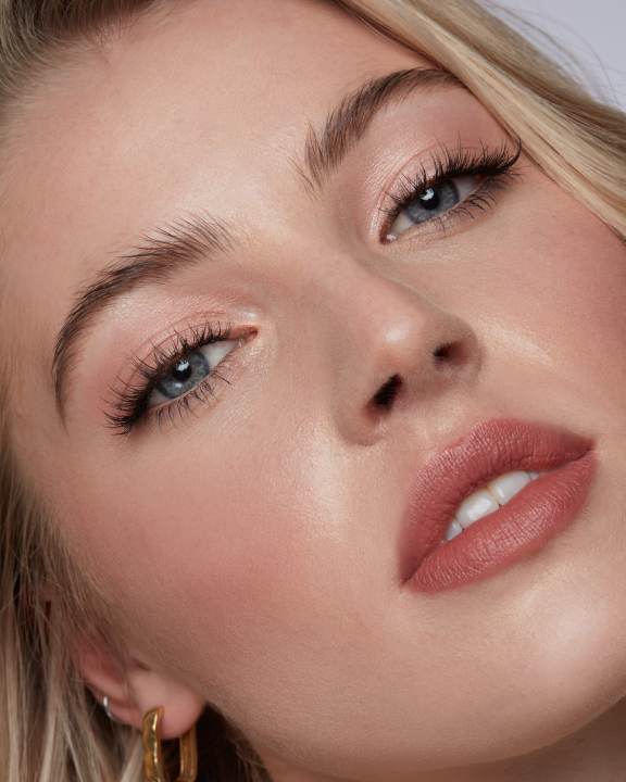 SHEGLAM%20All%20in%20One%20Makeup%20Pallet%20Eyeshadow%20Palette%20Blusher%20Pallet%20Concealer%20Pallet%20highlighter%20Pallet%20-%20Image%206