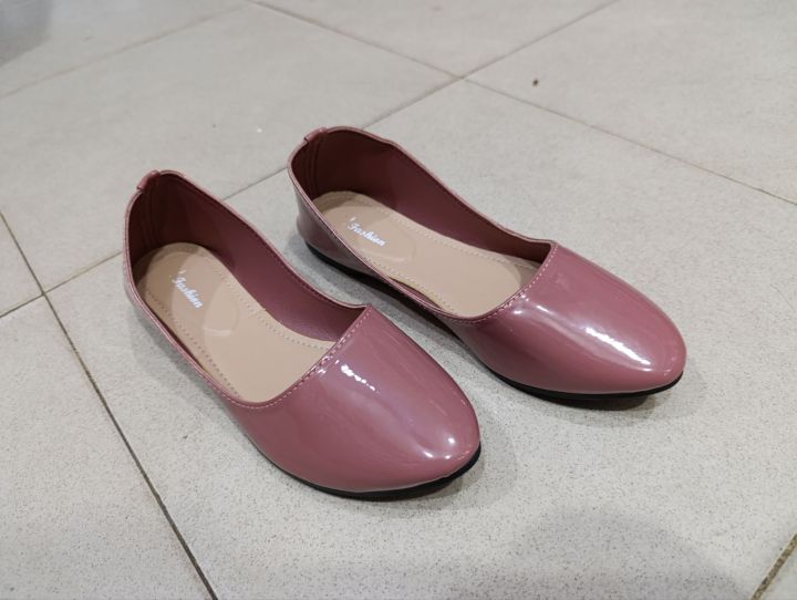 Ladies%20Black%20Shining%20Court%20shpes%20-%20Image%204