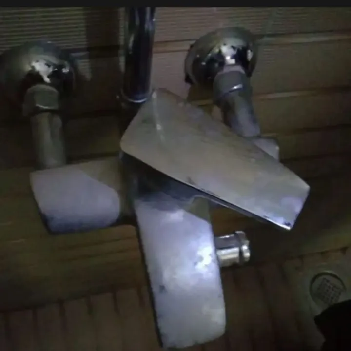 Chrome%20shiner%20300g%20tap%20,glass%20or%20bathroom%20accessories%20cleaner%20-%20Image%204