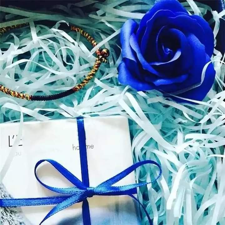 Gift%20Box%20Decorate%20%20Paper%20Filling%20(1000%20Shedder%20Strips%20)%20Decorate%20Gift%20Box%20-%20Image%203