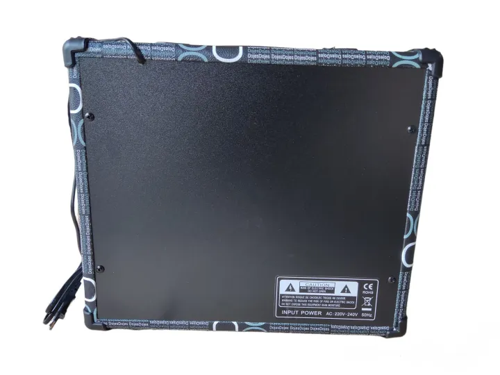 Peavey%20Guitar%20Amplifier%20-%20Image%204