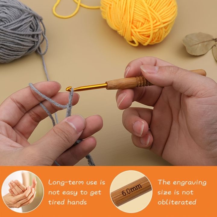 9pcs%20Ergonomic%20Crochet%20Hooks%20Set,%20Comfort%20Grip%20Wooden%20Handles%20-%20Extra%20Light%20Stainless%20Steel%20Knitting%20-%20Image%206