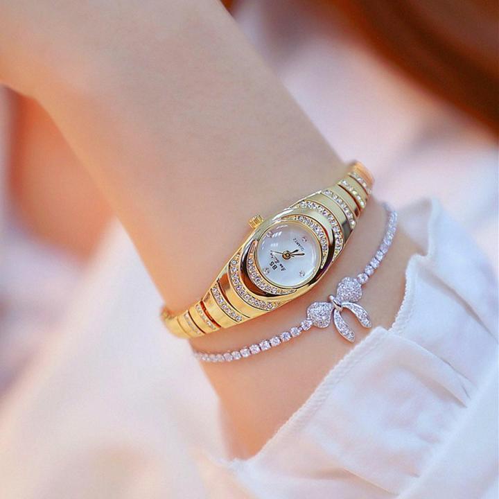 Stunning%20Oval%20shape%20Stylish%20Watch%20for%20Ladies%20-%20Image%202