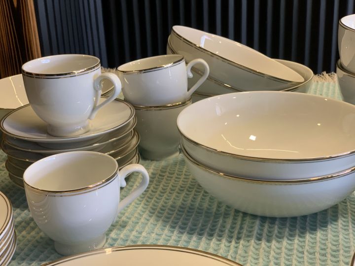 Sri%20ceylon%20porcelain%2033%20pcs%20Double%20goldline%20dinnerware%20-%20Image%203