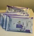 10 sheets of natural fragrance in very beautiful and cute packaging Yardley moisturizing and rejuvenating, fine fragrance wipes, lavender with no alcohol, 10 wipes per packaging.. 