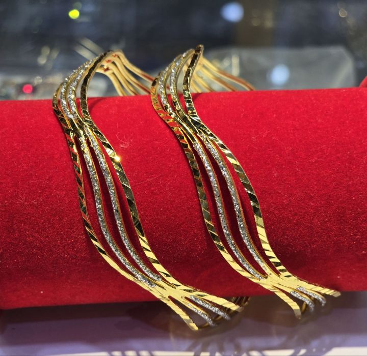 Gold%20Plated%20Bangles%20for%20Women%20and%20Girls%20(Bianca)%20-%201%20Pair%20-%20Image%202
