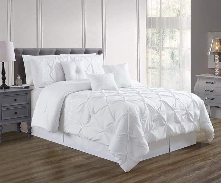 Bed%20sheet%20set%20with%20quilt%20cover%20-%20Image%205