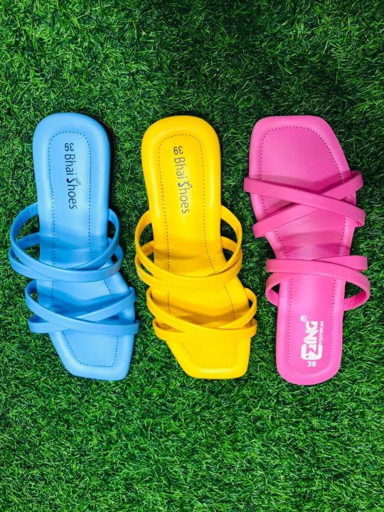 Colorful%20Zig-zag%20Flat%20Slippers%20Sandals%20for%20Womens%20and%20Girls.%20-%20Girls%20Slips%20On%20Shoes%20-%20Image%206