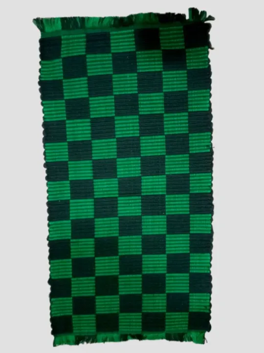 Paposh%20chess%20design%20is%20strong%20and%20durable%2015%20inches%20by%2025%20inches%20-%20Image%204