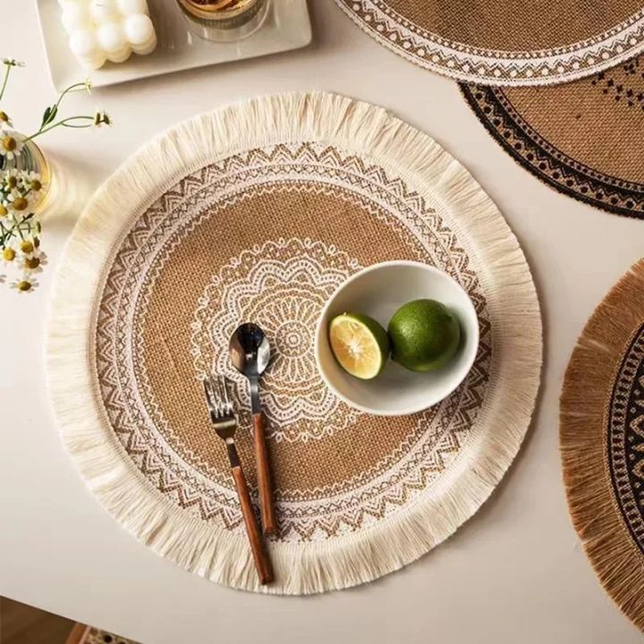 Boho%20Round%20Placemat%2015%20Inch%20Farmhouse%20Woven%20Jute%20Fringe%20TableMats%20with%20Pompom%20Tassel%20Place%20Mat%20for%20Dining%20Room%20INS%20Table%20Decors%20-%20Image%203